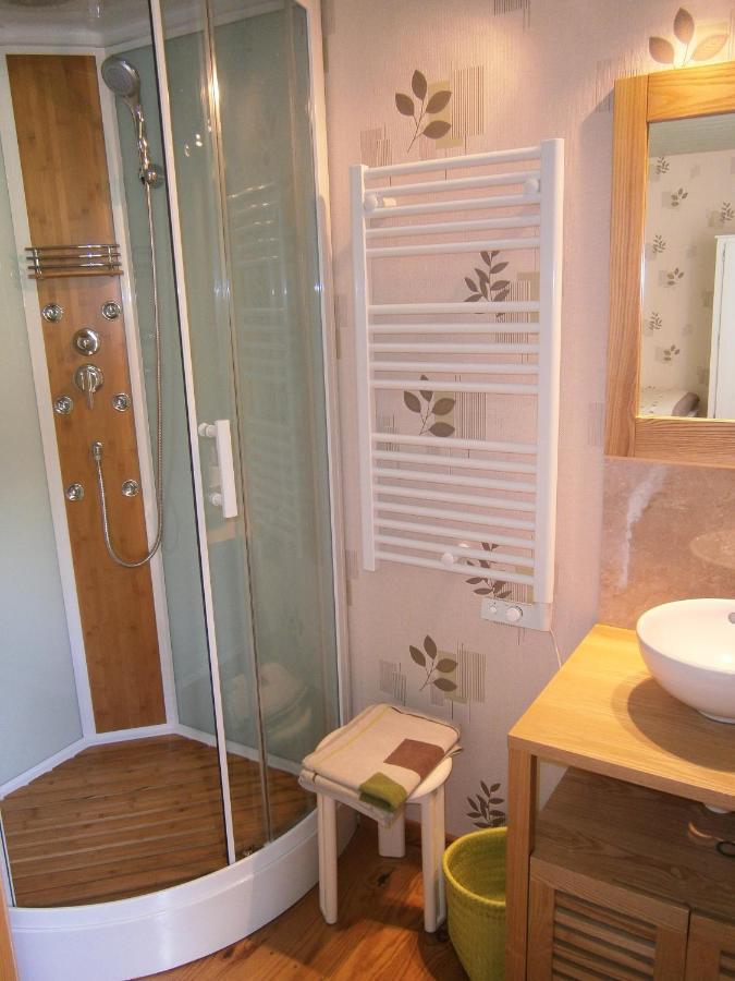 Aux Sources De L'Ancre Bed & Breakfast Miraumont Exterior photo