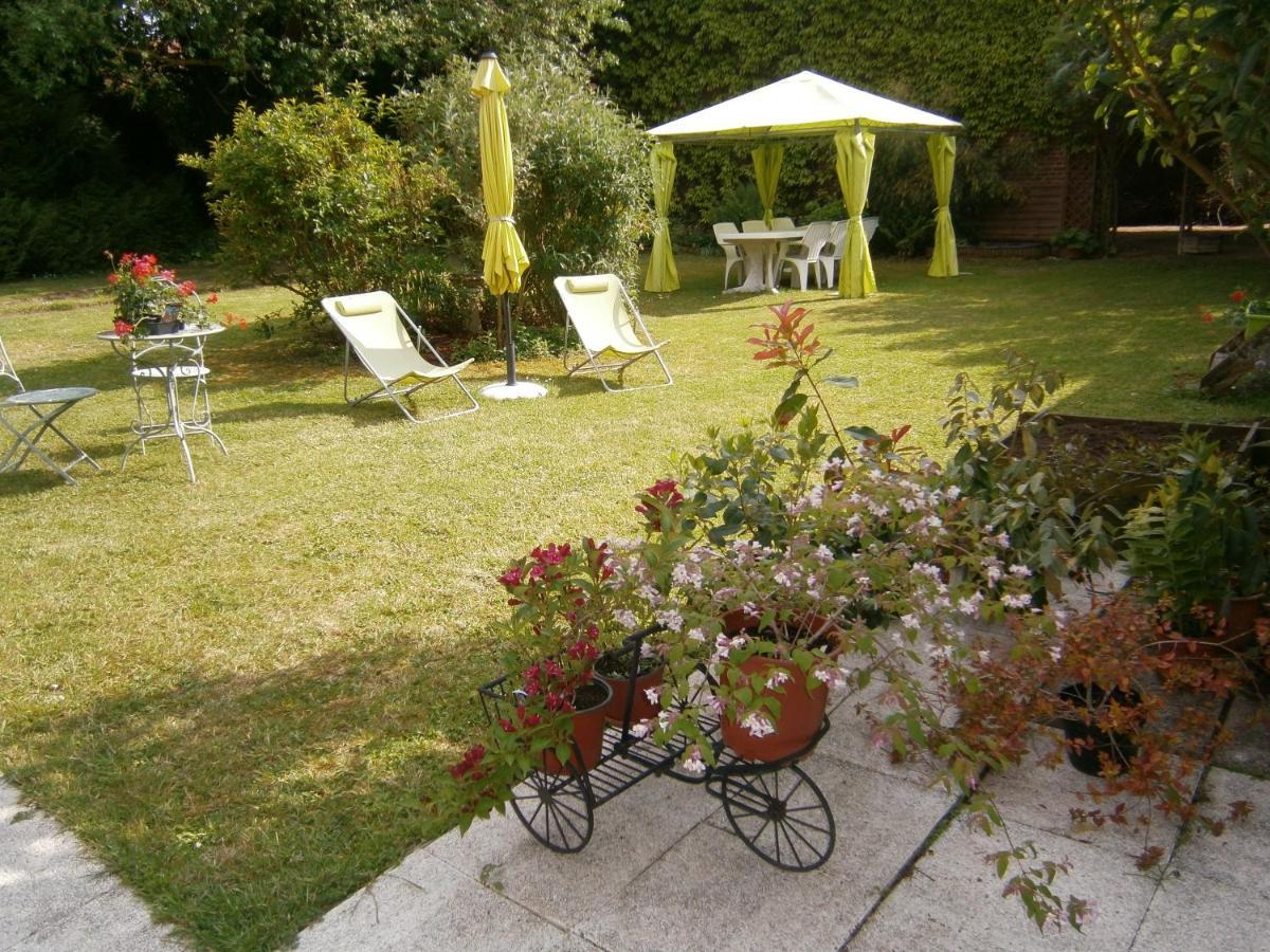 Aux Sources De L'Ancre Bed & Breakfast Miraumont Exterior photo